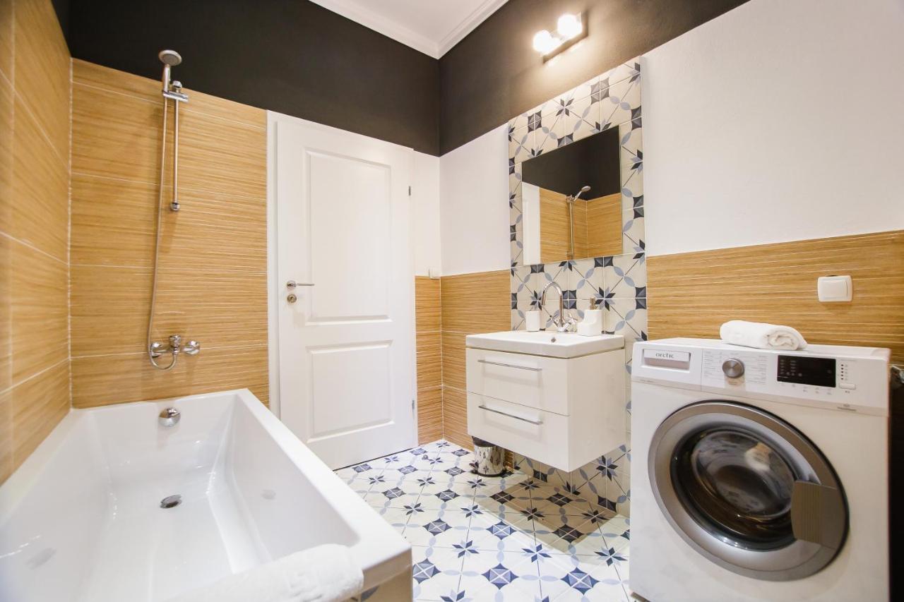 Super Central Spacious Apartment Oradea Dış mekan fotoğraf