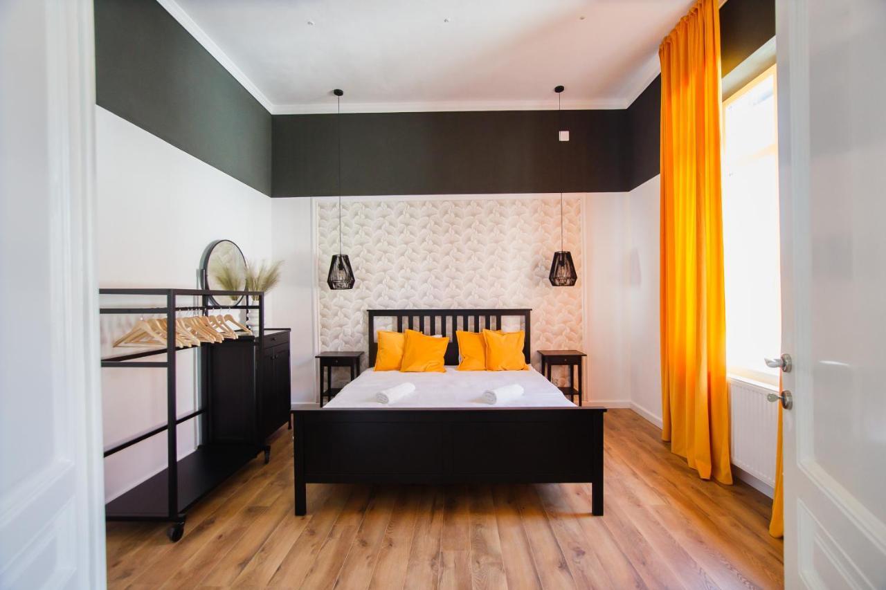 Super Central Spacious Apartment Oradea Dış mekan fotoğraf