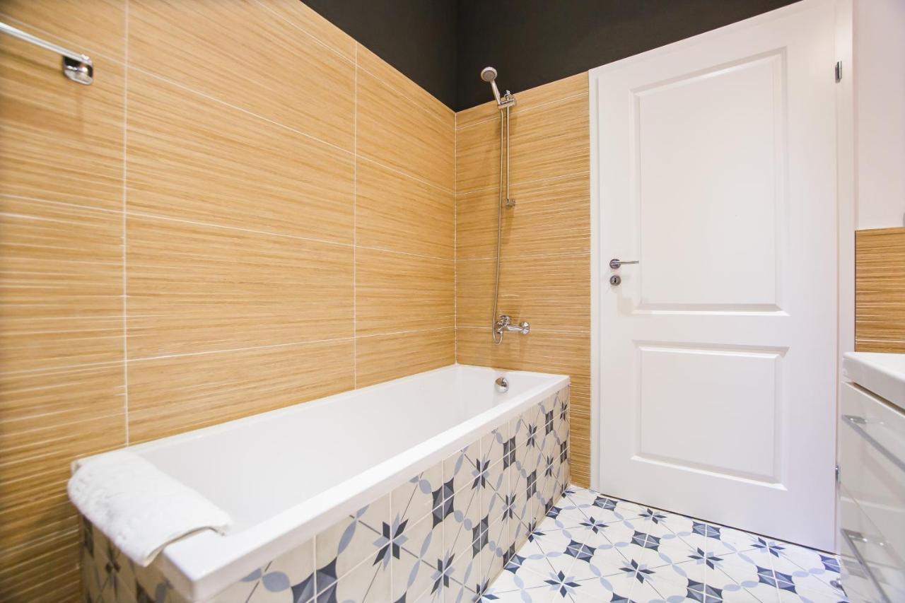 Super Central Spacious Apartment Oradea Dış mekan fotoğraf