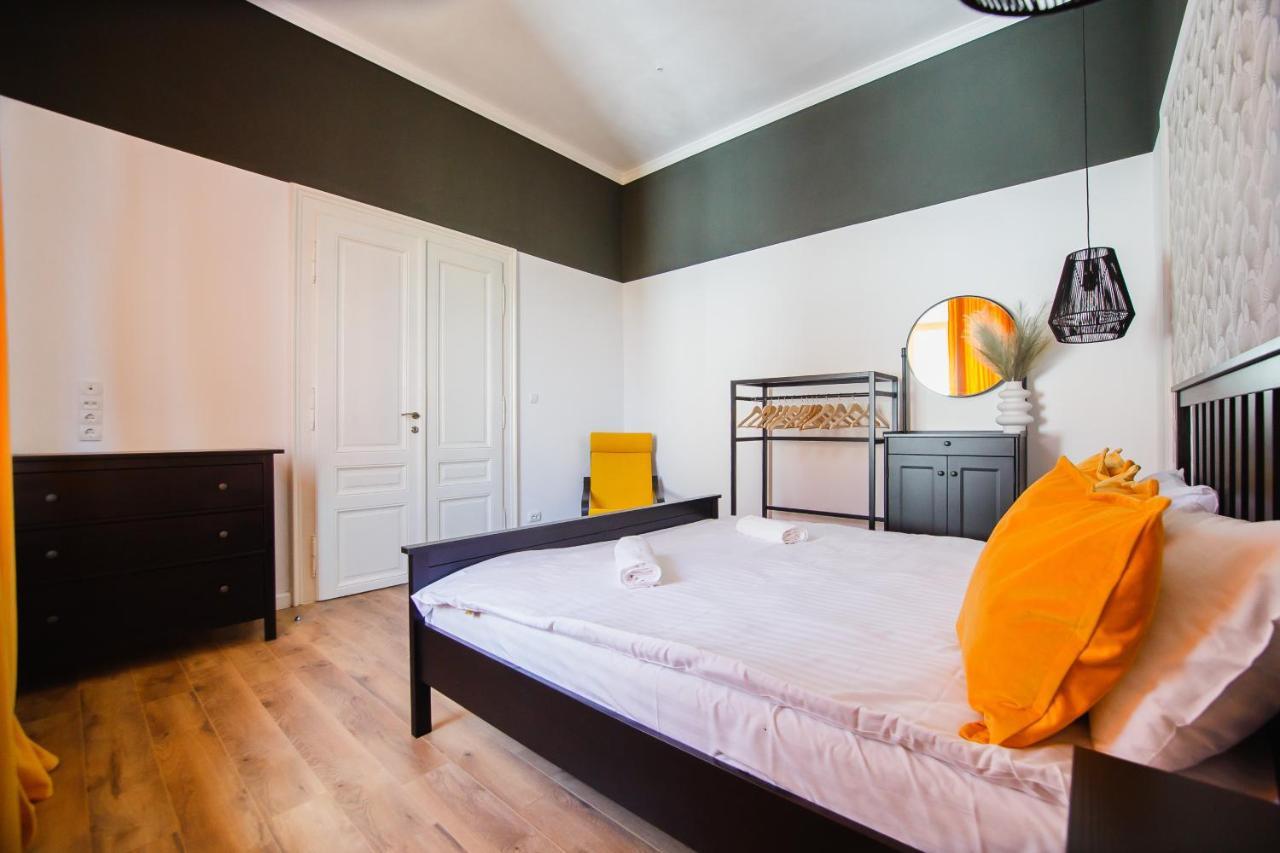 Super Central Spacious Apartment Oradea Dış mekan fotoğraf