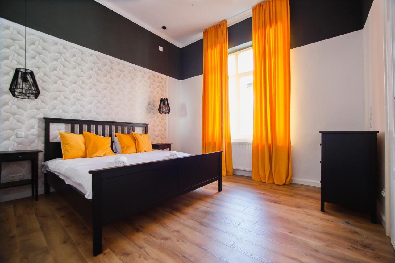 Super Central Spacious Apartment Oradea Dış mekan fotoğraf